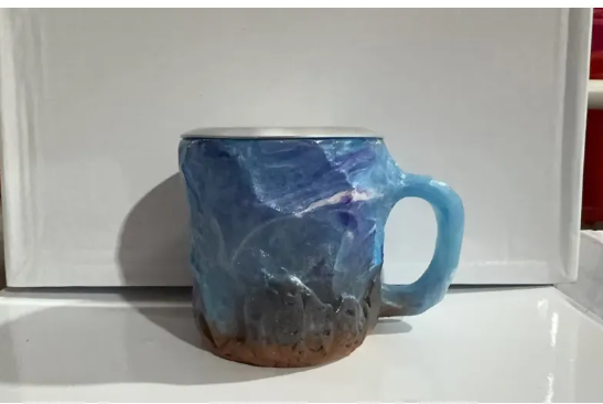 Taza de Café con Efecto Cristal Mineral