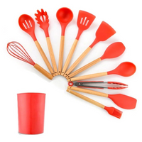 Set de 12 Utensilios de Silicona con Mango de Madera